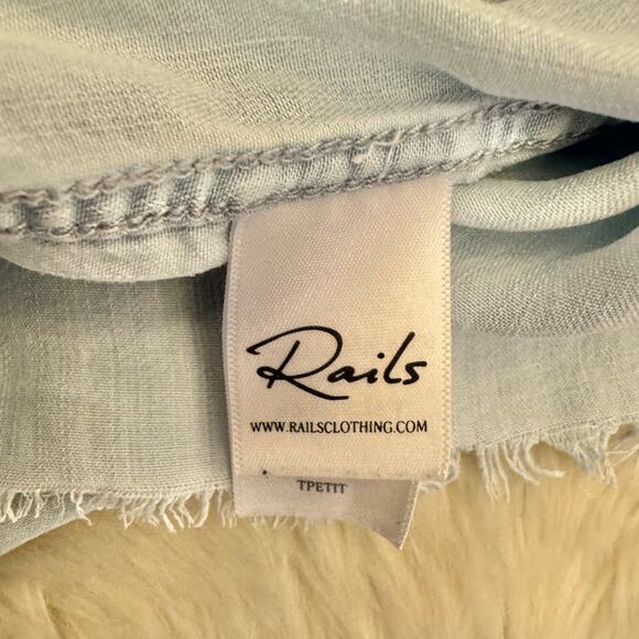Rails Daphne Chambray Button Up Shirt Raw Hem XS - Picture 6 of 11